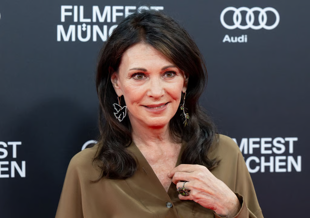 Iris Berben: Eine zeitlose Ikone – Ihr Leben, ihre Karriere und ihr Einfluss auf das deutsche Fernsehen 4 image 109