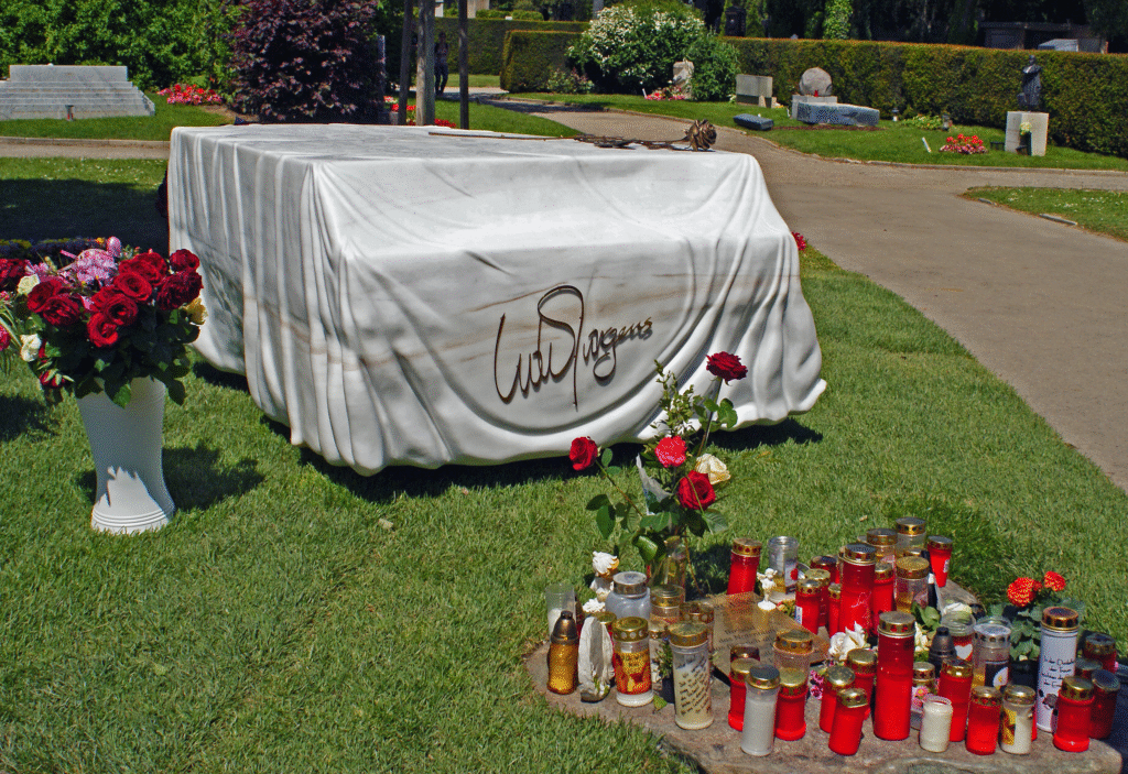 Udo Jürgens Grab verwahrlost? – Eine Spurensuche zwischen Mythos und Realität 3 image 13