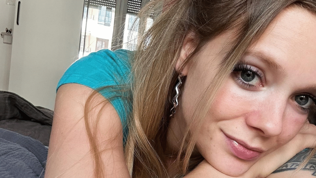 Anne Wünsche Fapello: Zwischen Influencer-Erfolg und digitalen Herausforderungen 3 image 184