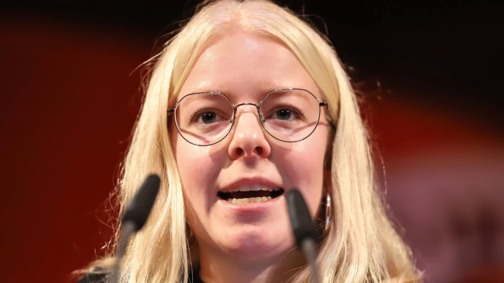 Jette Nietzard: Zwischen Provokation und politischem Wandel – Wer sie wirklich ist 2 image 92